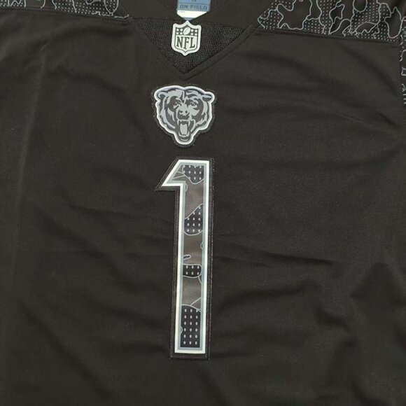 Nike Justin Fields #1 Black Chicago Bears Limited Jersey - Picture 6 of 7